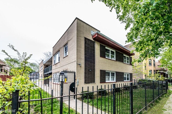Building Photo - 2 br, 1 bath Apartment - 7929 S Ellis Ave