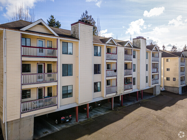 Building Photo - The Overlook