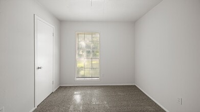 Building Photo - 5411 Lorraine Dr