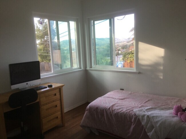 Foto del edificio - 9535 Prospect Ave