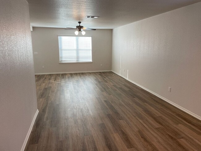 Building Photo - *Tax Relief Special!* Three Bedroom | Two ...