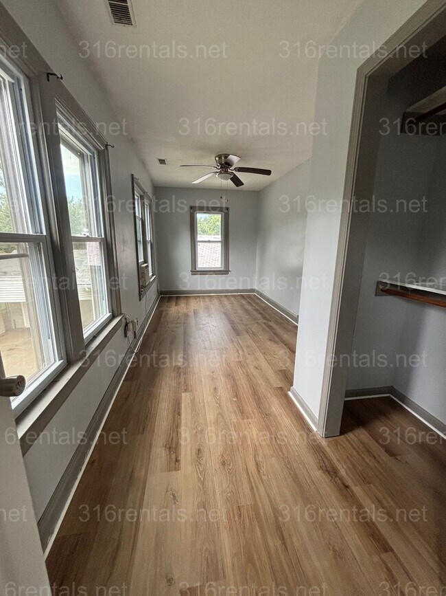 Foto del edificio - 503 N Summit St