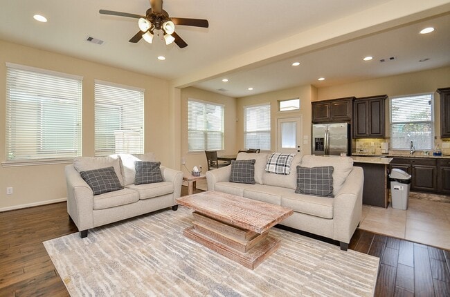 Building Photo - 12235 Stellano Ln