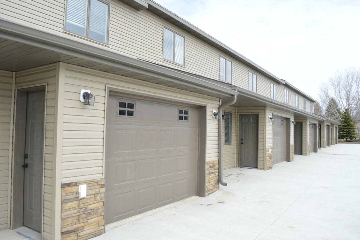 Foto principal - Trails West Townhomes