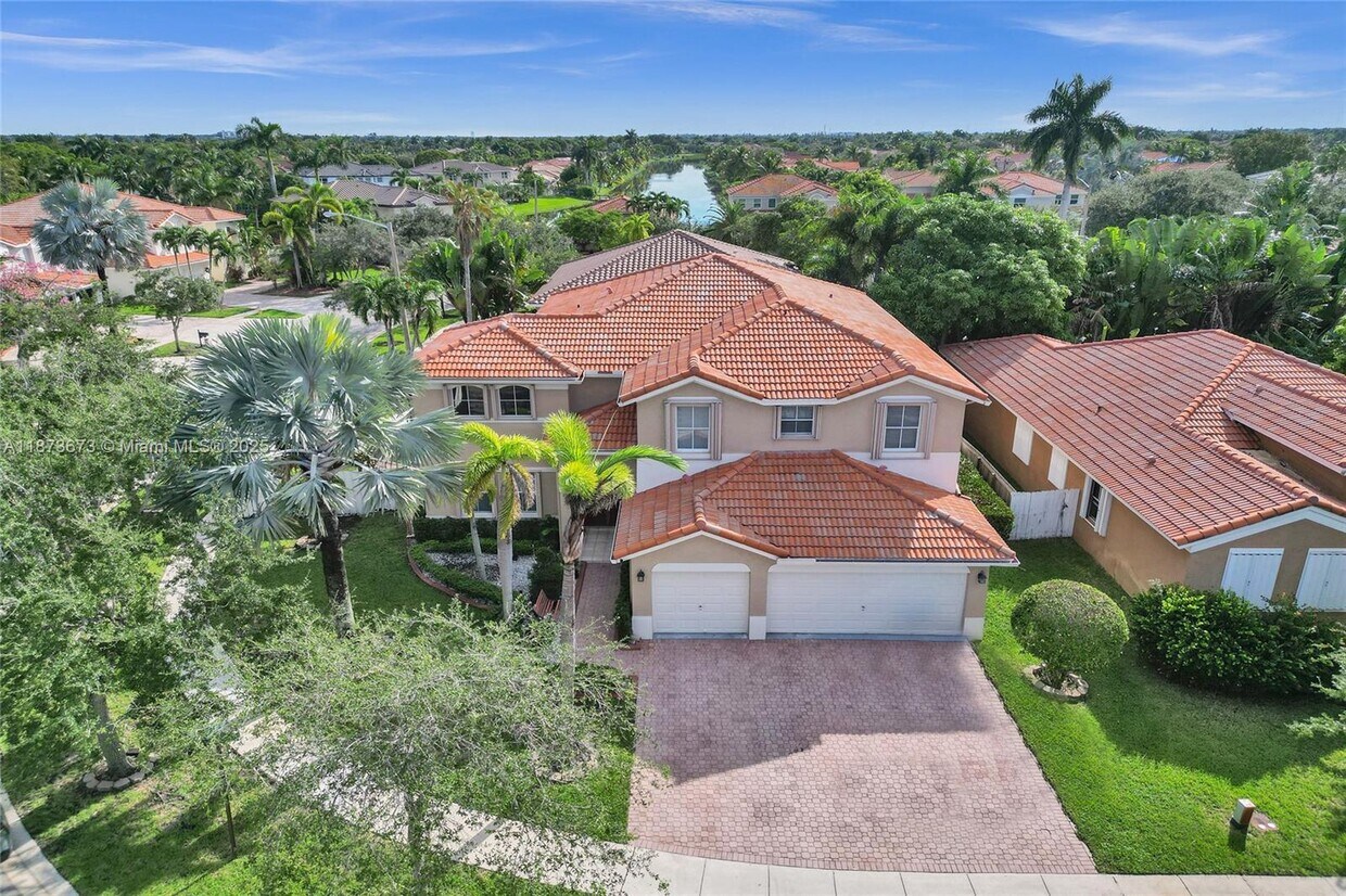 Foto principal - 1379 NW 166th Ave