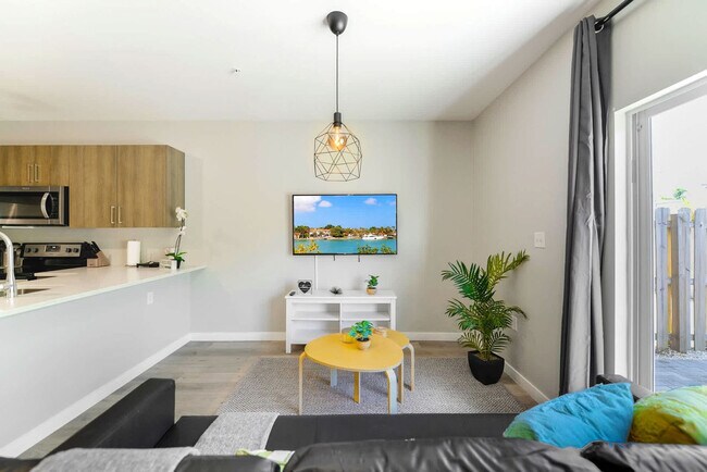 Foto del edificio - 171 NW 158th St