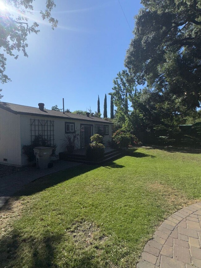 Foto del edificio - Lovely Clarksburg Home!