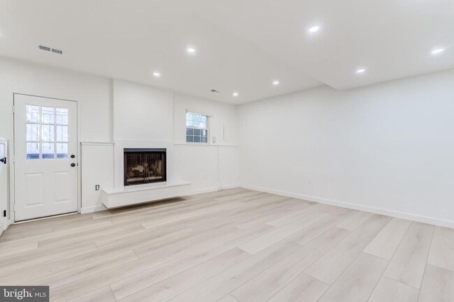 Foto del edificio - 2362 Branleigh Park Ct