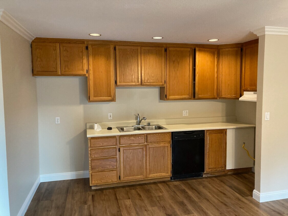Foto principal - 21819 Belshire Ave