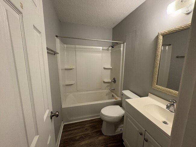 Building Photo - 131 Wall St