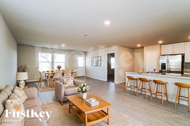 Foto del edificio - 5330 Trellised Ln