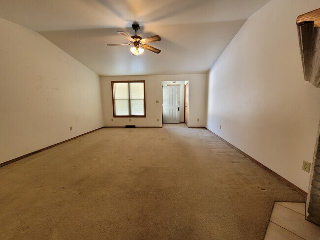 Foto del edificio - 2730 Van Beek Rd