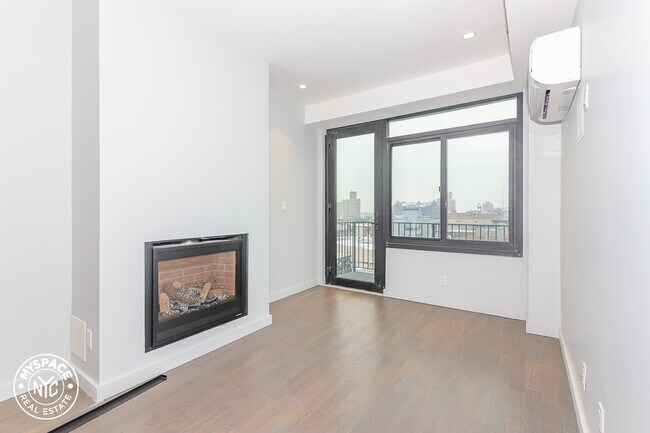 Building Photo - 594 Bushwick Ave
