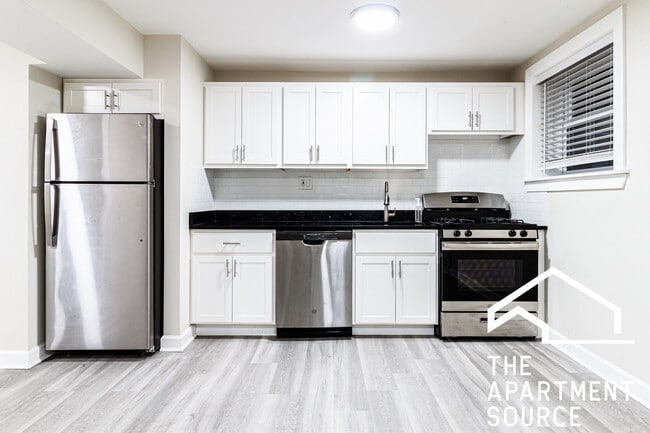 Photo - 732 W Roscoe St Apartment