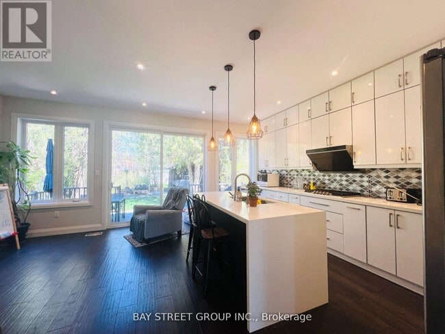 Building Photo - 16 Enfield Ave