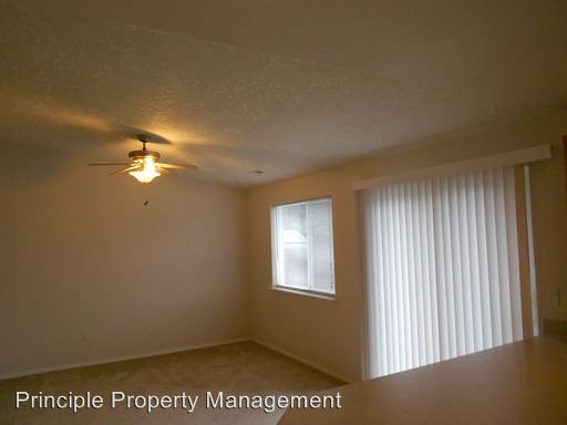 Building Photo - 8959 NE Barberry Dr