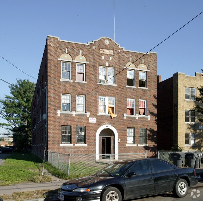 Dutch Point Apartments Hartford, CT