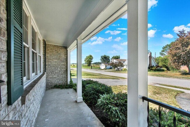 Foto del edificio - 974 Fairview Ave