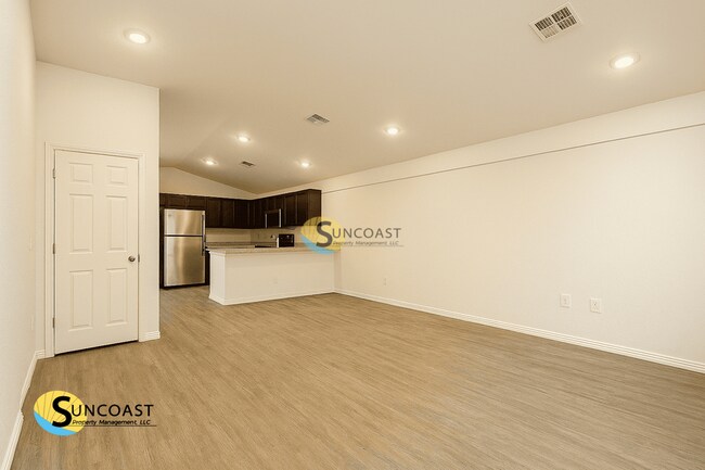 Foto del edificio - 608 Skyline Blvd