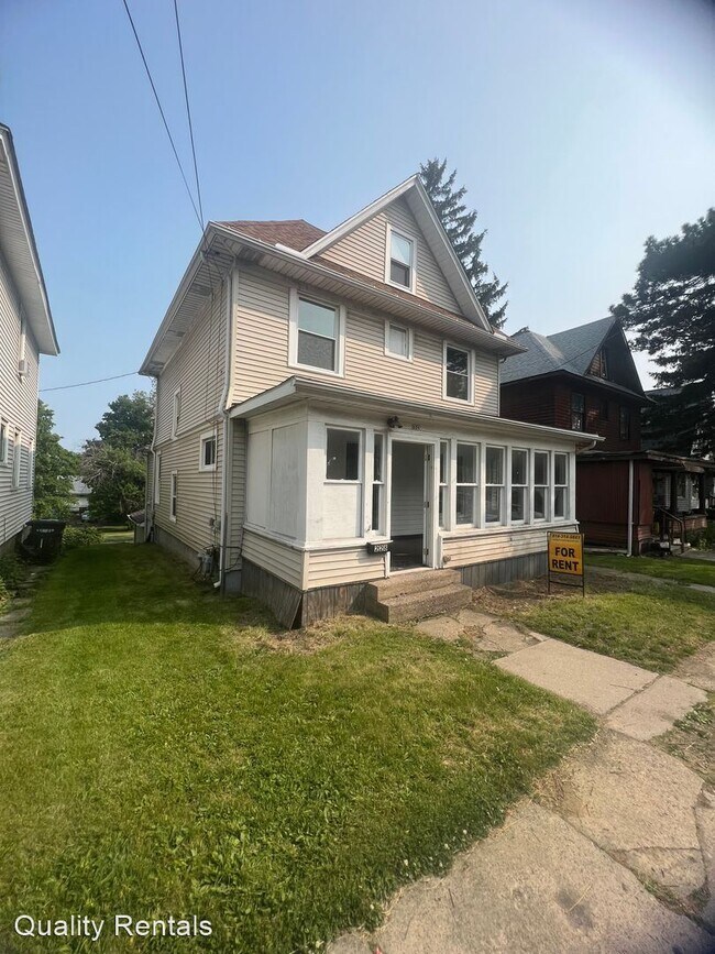 Foto del edificio - 3 br, 1 bath House - 228 E 26TH