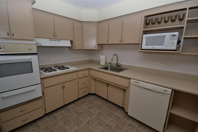 Building Photo - 603 Morris Ave