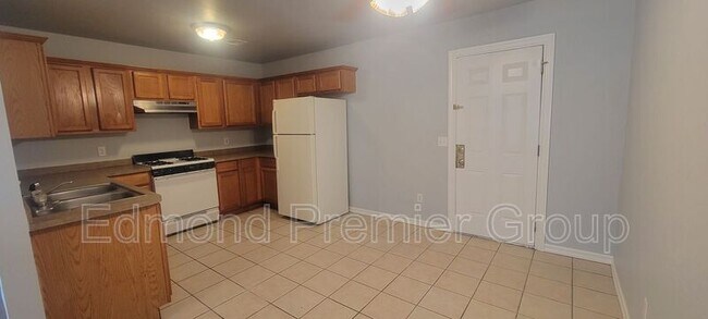 Foto del edificio - 344 NW 121st St