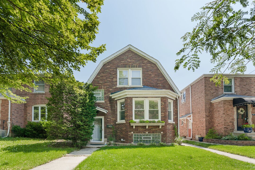 Primary Photo - 5219 N Rutherford Ave