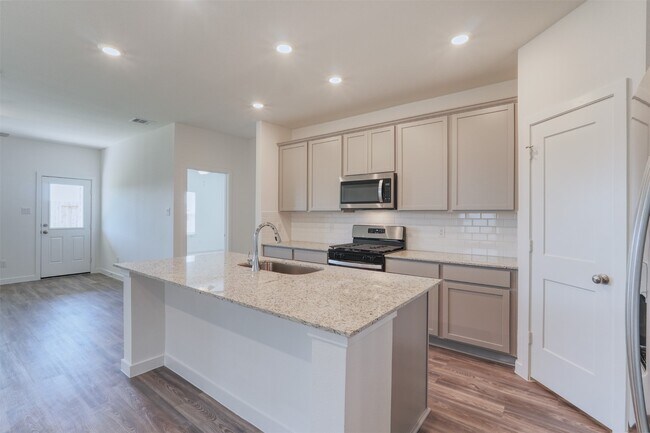 Foto del edificio - 3918 Windy Whisper Dr