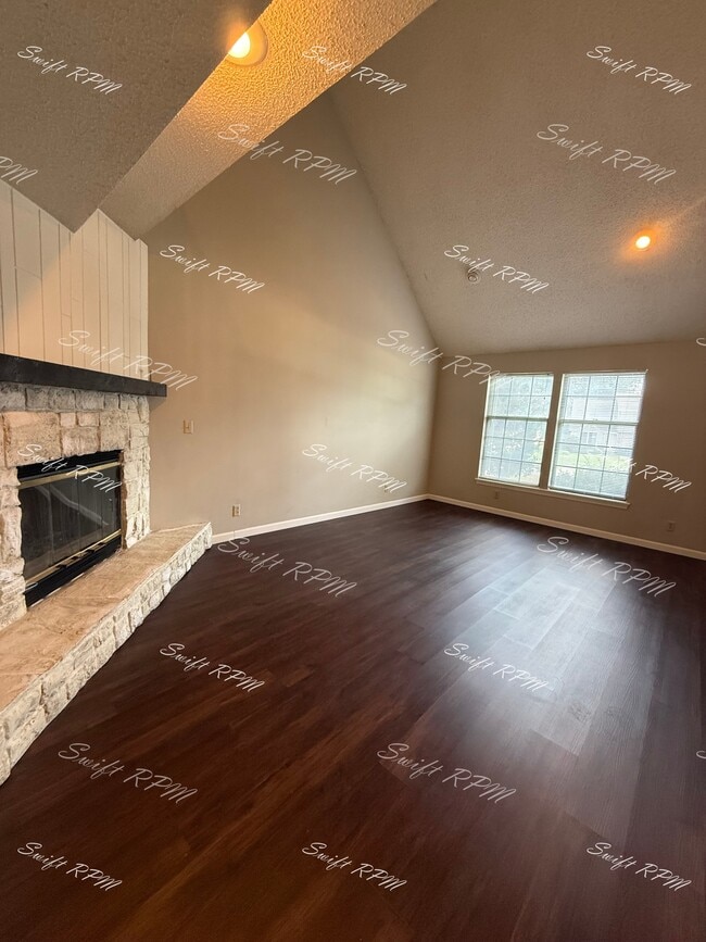 Foto del edificio - 6702 W 150th St