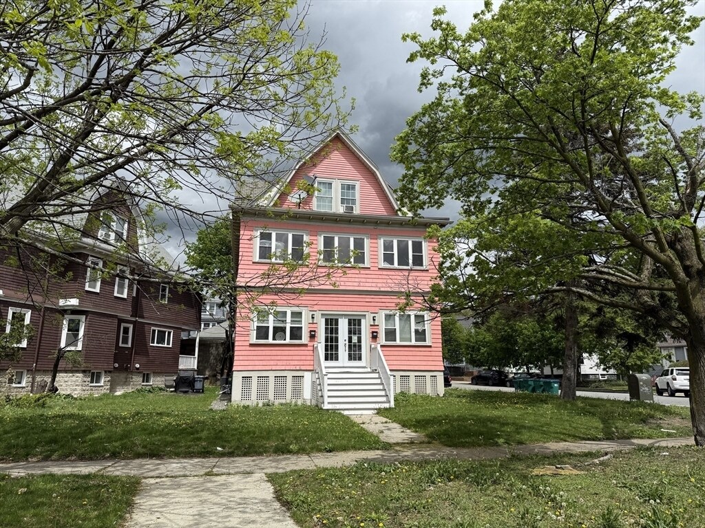 Primary Photo - 607 Fellsway