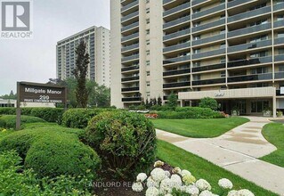 Building Photo - 299 Mill Rd