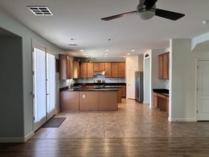 Building Photo - 4632 S Griswold St