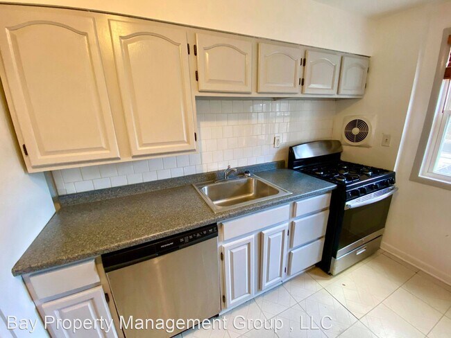 Building Photo - 3 br, 1 bath House - 5543 Cedonia Ave