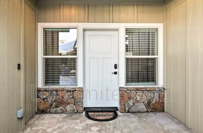 Building Photo - 2269 W Mission Timber Cir