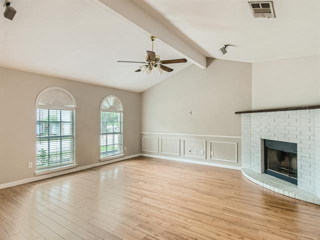 Foto del edificio - 403 Hollyberry Dr