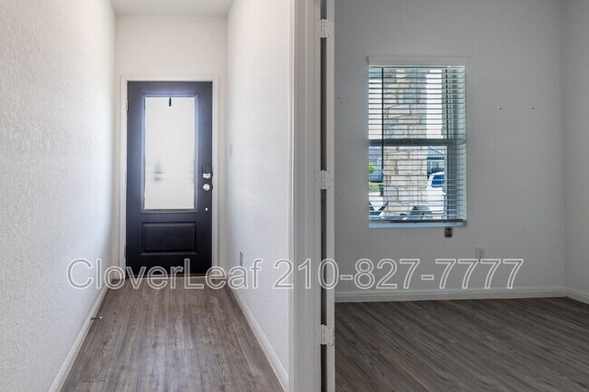 Foto del edificio - 2932 Whinchat
