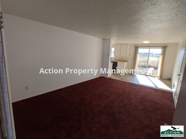 Building Photo - 823 N Rhodefer Rd