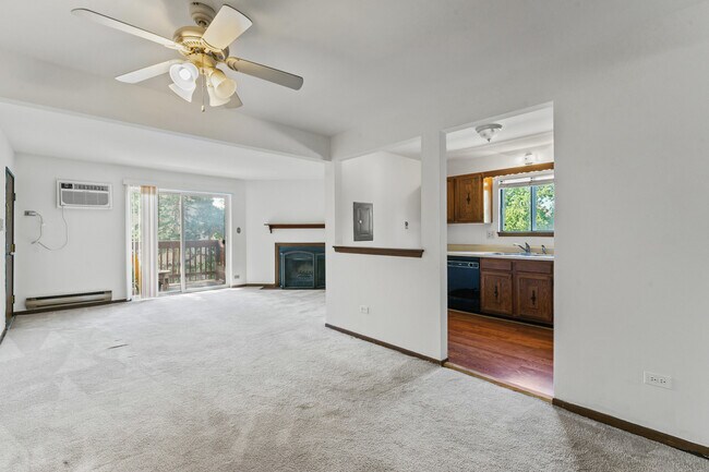 Building Photo - 528 Spruce Dr