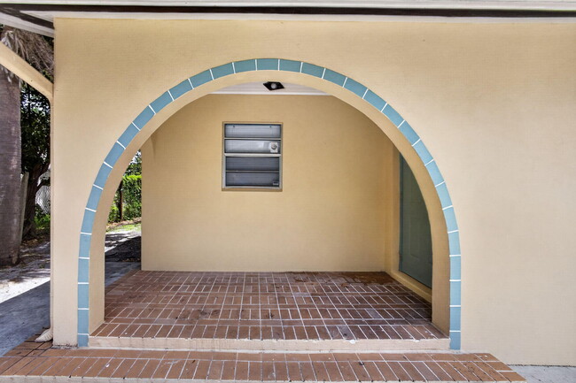 Building Photo - 9484 Sun Ct