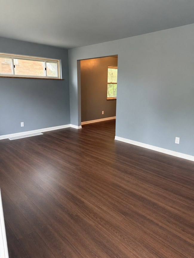 Photo - 1710 Ashbrook Dr House