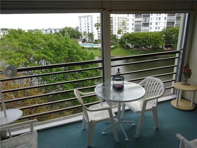 Foto del edificio - 2309 S Cypress Bend Dr