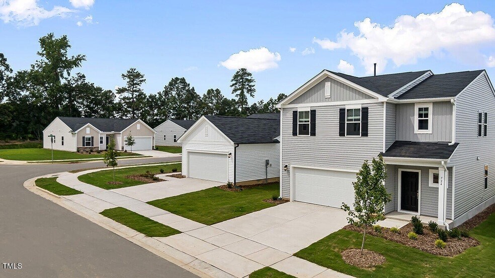 Foto principal - 713 Hough Pond Ln