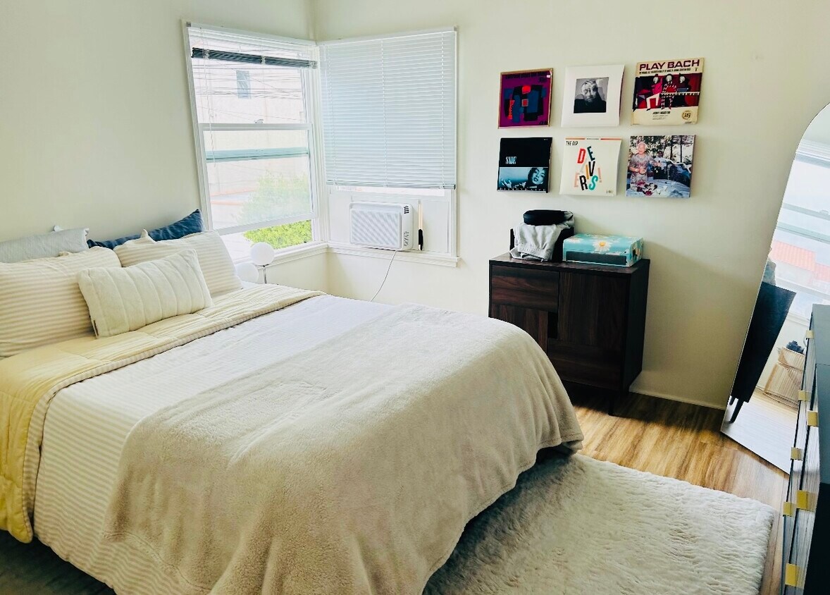 236 La Verne Ave Unit B, Long Beach, CA 90803 Apartments in Long Beach, CA