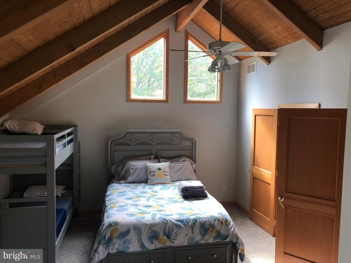 1095 Grandview Dr, Edgewater, MD 21037 House Rental in Edgewater, MD