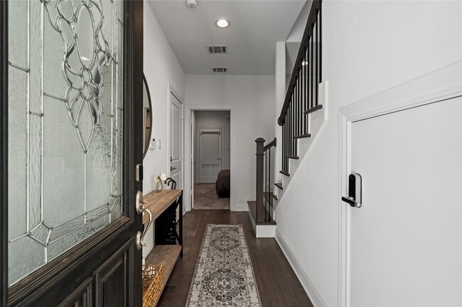 Building Photo - 3319 Beverly Frst Dr