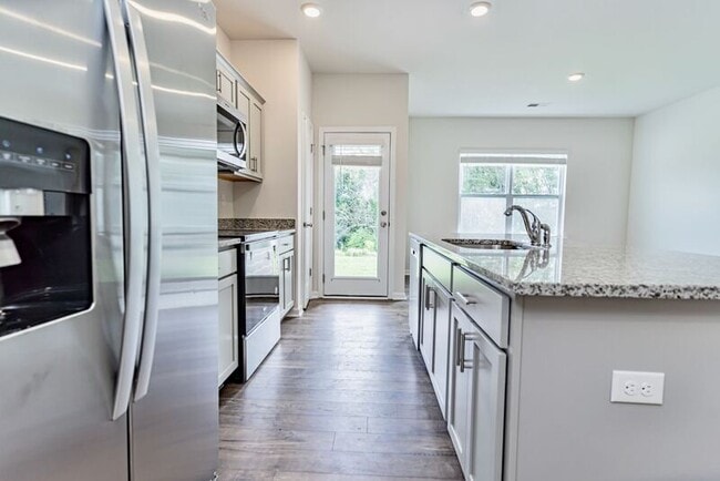 Building Photo - 31 Sunriff Ct