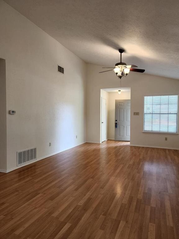 Building Photo - 1407 Alma Dr