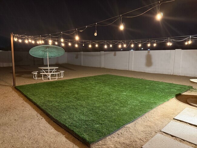 Foto del edificio - 2012 E Howe Ave