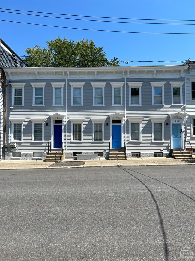 Building Photo - 516 State St