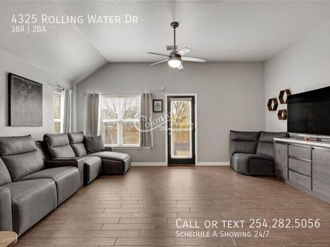 Foto del edificio - 4325 Rolling Water Dr